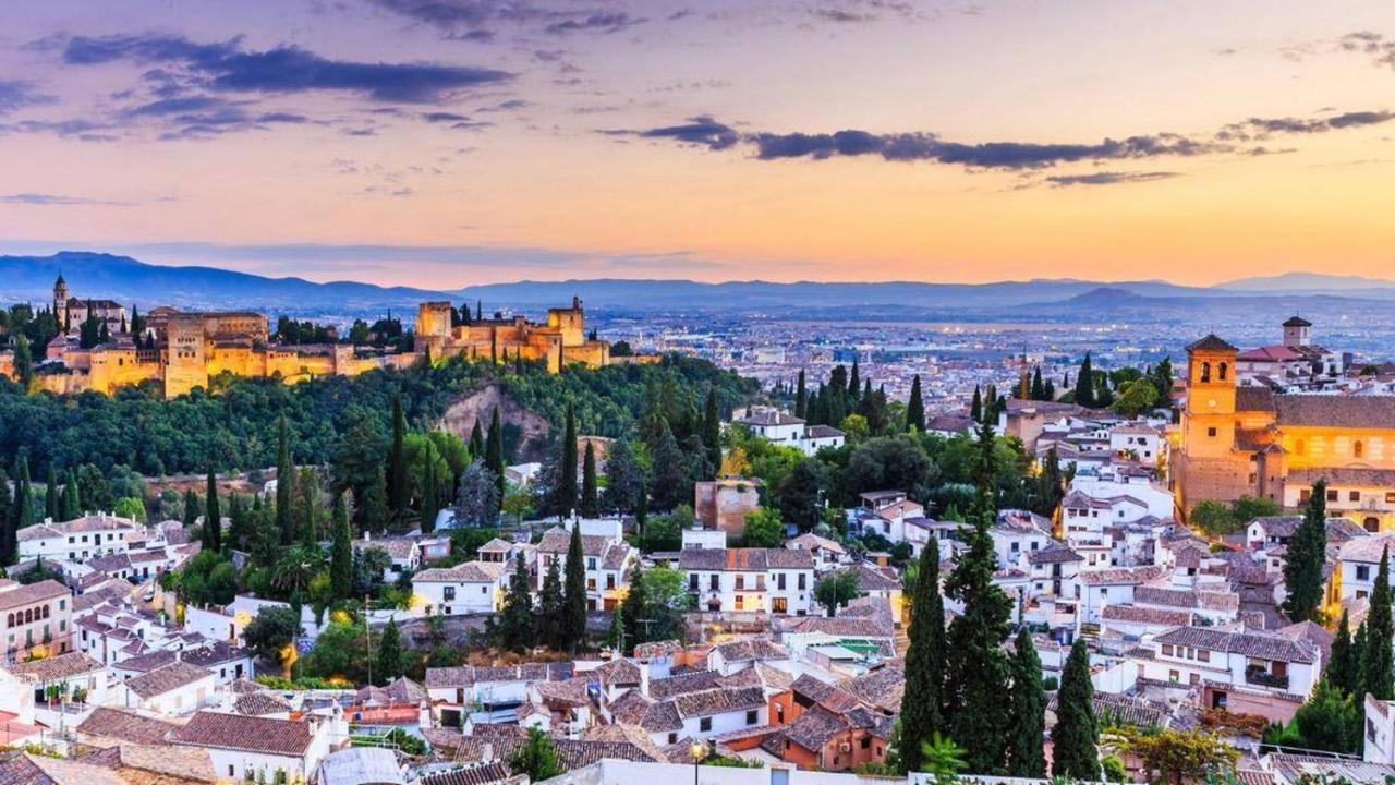 Expoholidays - Granada Centro Elvira Parking Gratis Bagian luar foto
